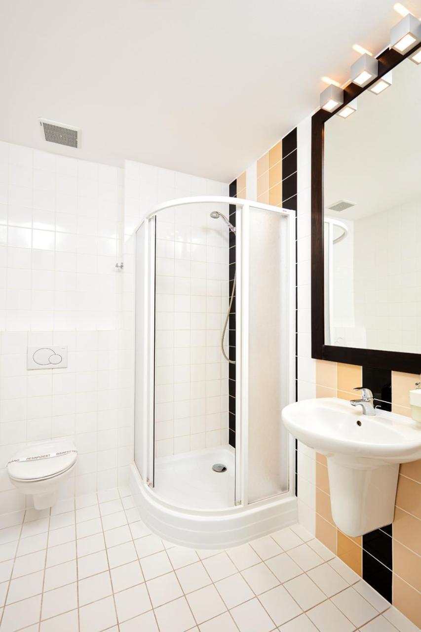 Hotel Rottal Otrokovice Ruang foto